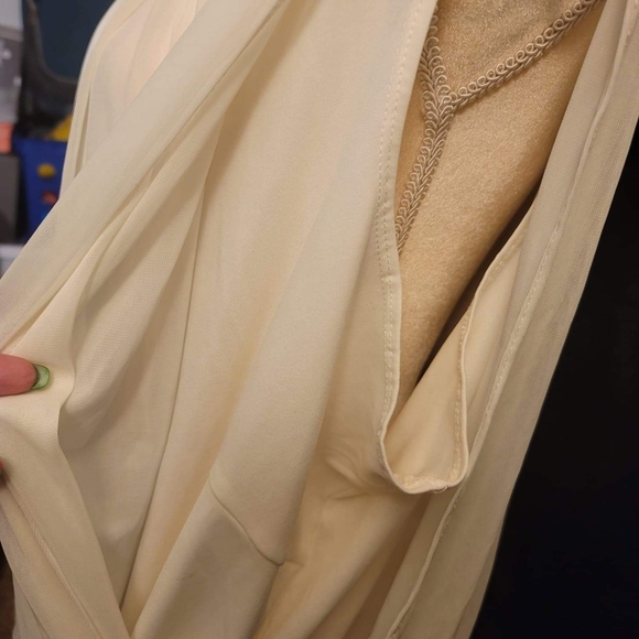 Cream and gold dress ♡ - Picture 4 of 12